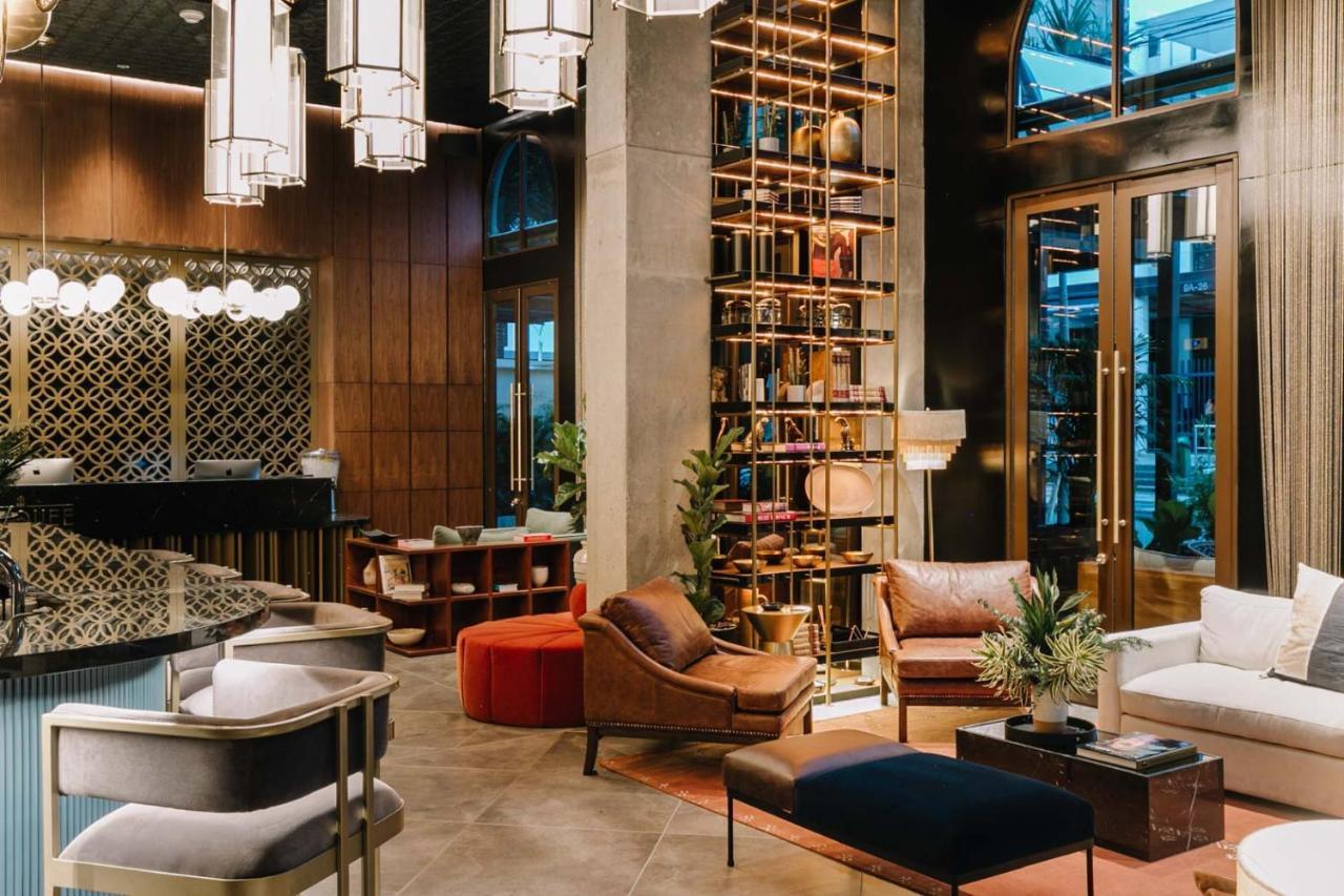 Hotel Marquee 메딜린 외부 사진 The Library at The Hari