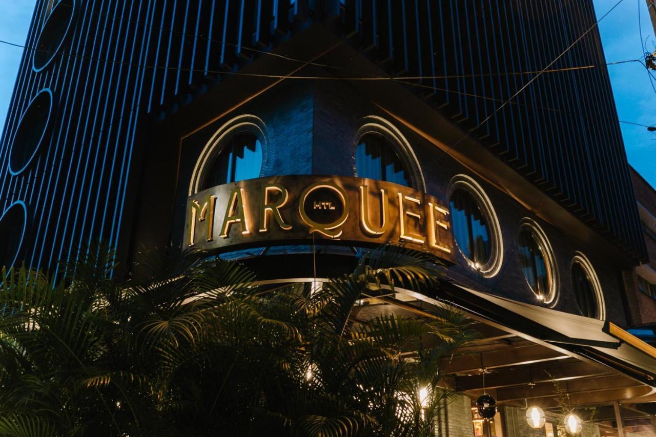 Hotel Marquee 메딜린 외부 사진 Marquee nightclub