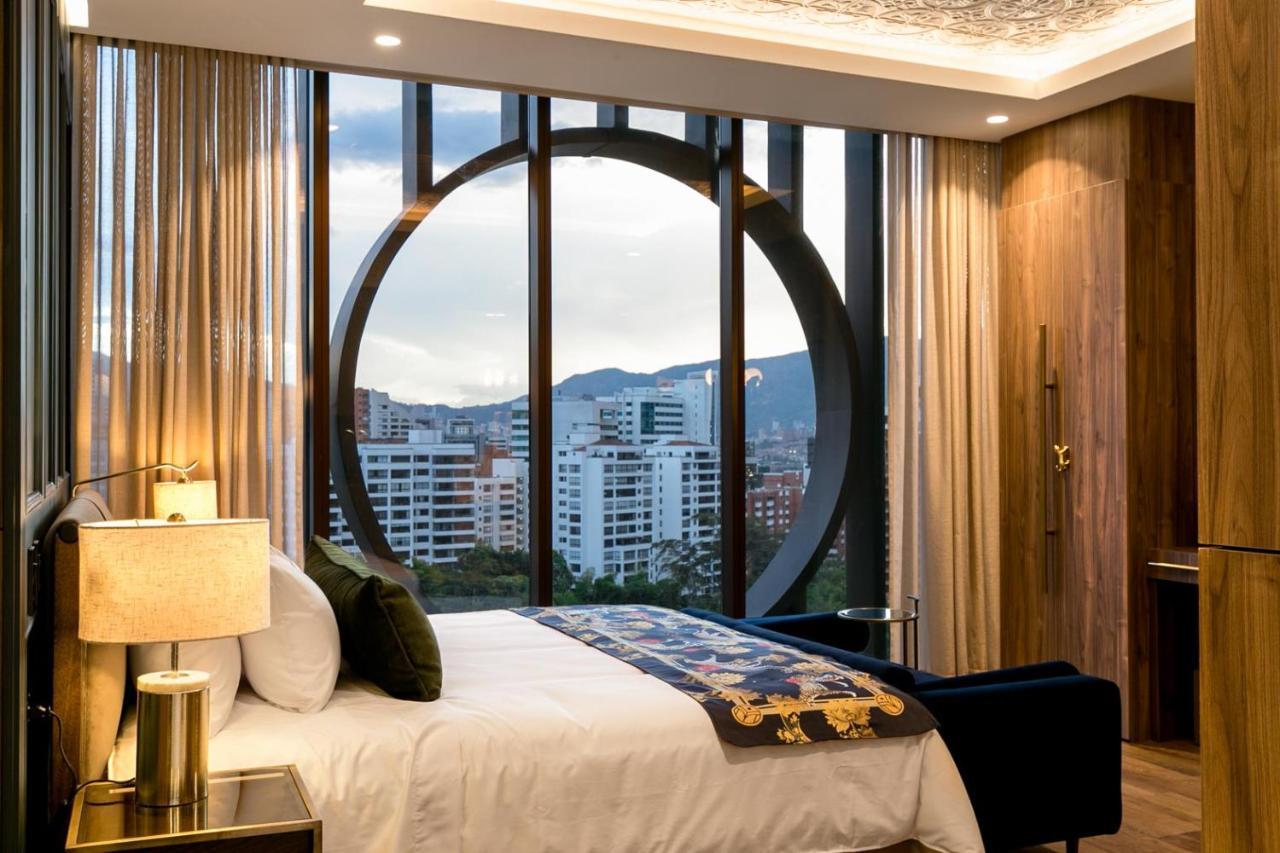 Hotel Marquee 메딜린 외부 사진 A bedroom at the hotel